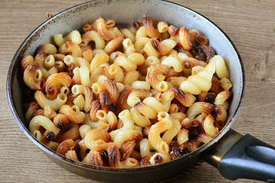 Макароны на сковороде фото Жареные макароны с яйцом на сковороде - пошаговый рецепт с фото на Повар.ру