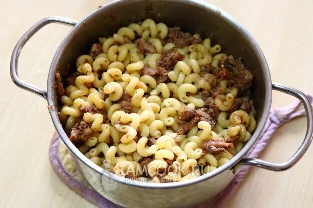 Макароны по флотски в кастрюле фото Макароны с тушенкой в кастрюле - рецепт с пошаговыми фото и видео