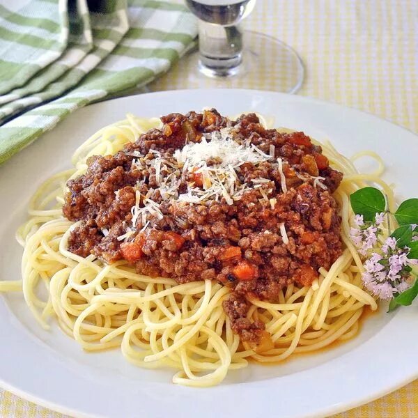 Макароны с болоньезе фарш фото рецепт The Best Food & Photos from my St. John's, Newfoundland Kitchen. Recipe Bolognes