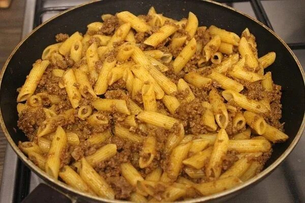 Макароны с фаршем на сковороде фото Макароны с фаршем на сковроде: быстрый и сытный ужин Приготовила для свой семьи 
