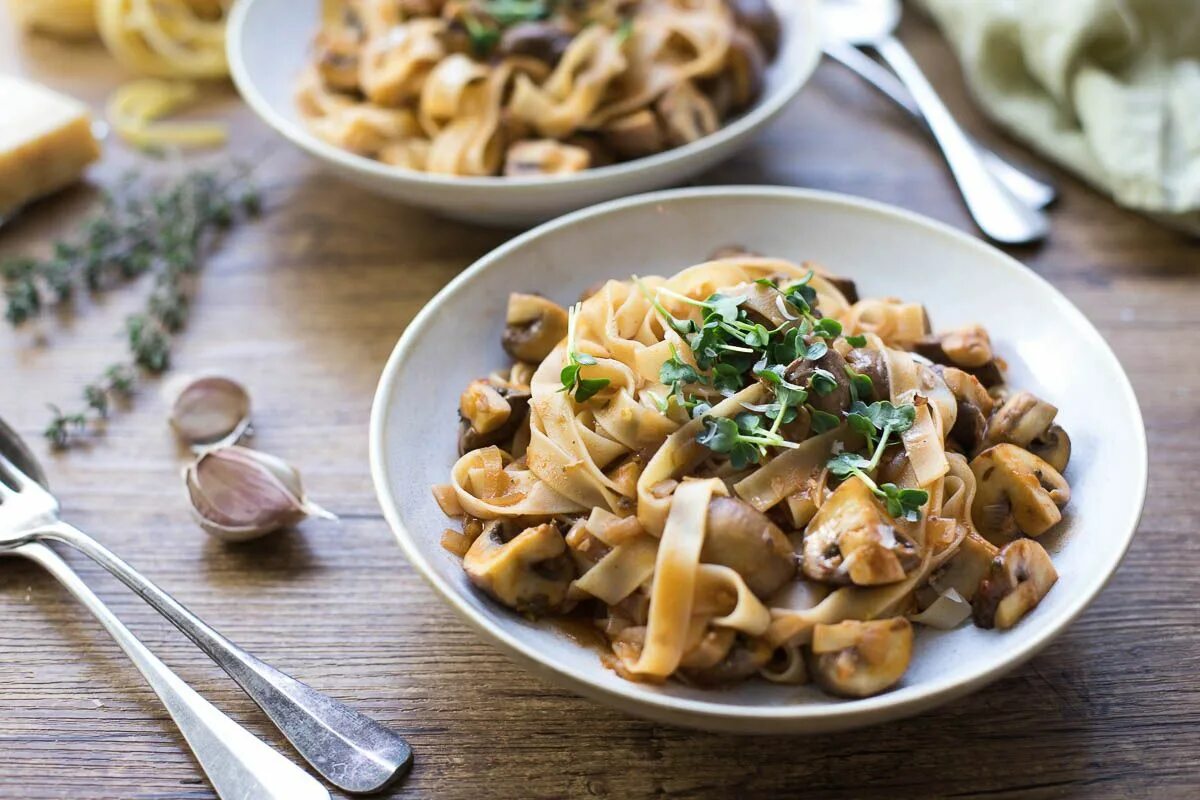 Макароны с грибами фото Pasta mit Pilzen und Thymian Rezept Einfach & Gesund Elle Republic