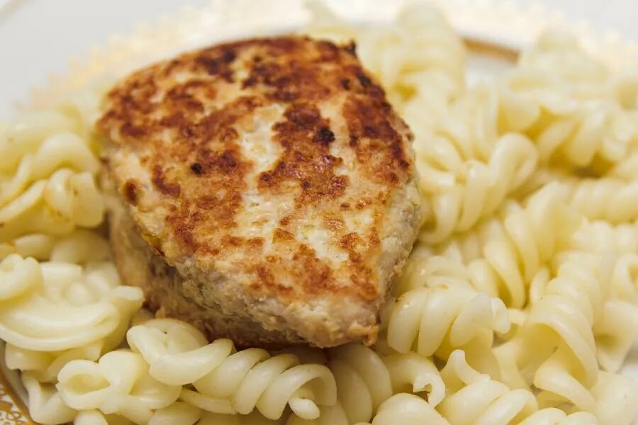 Макароны с котлетой рецепты с фото Котлета Торговая площадь куриная, с макаронами, 250 г - купить в Москве, цены в 