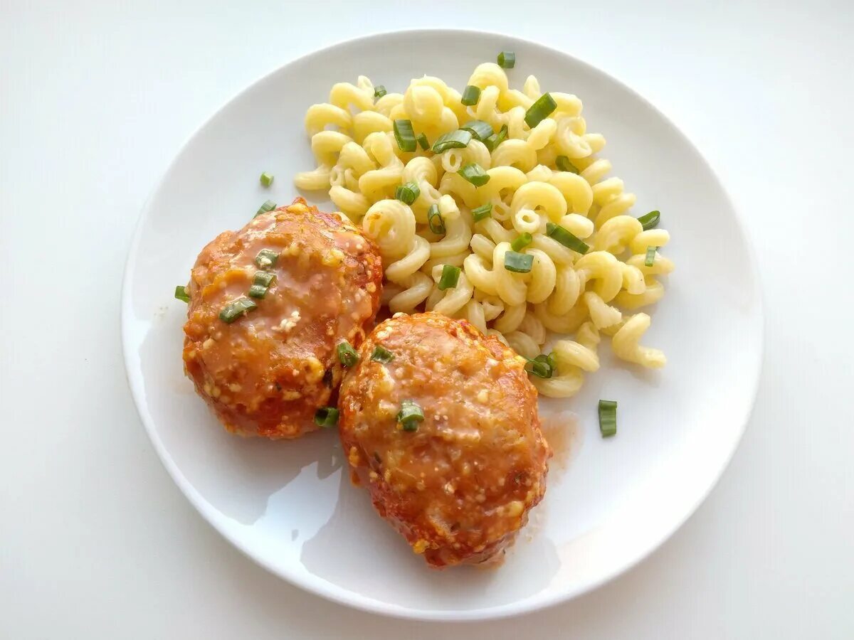 Макароны с котлетой рецепты с фото Вкусная подлива для котлет с макаронами CoffMachines.ru
