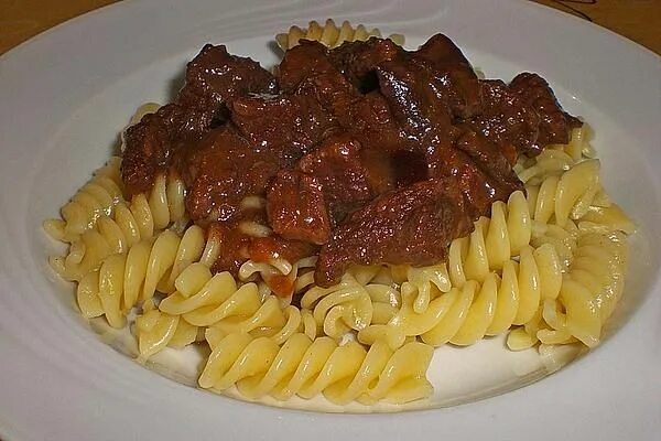 Макароны с мясом фото Pflaumen-Gulasch von ChrisG72 Chefkoch Rezepte, Essen und trinken, Gulasch