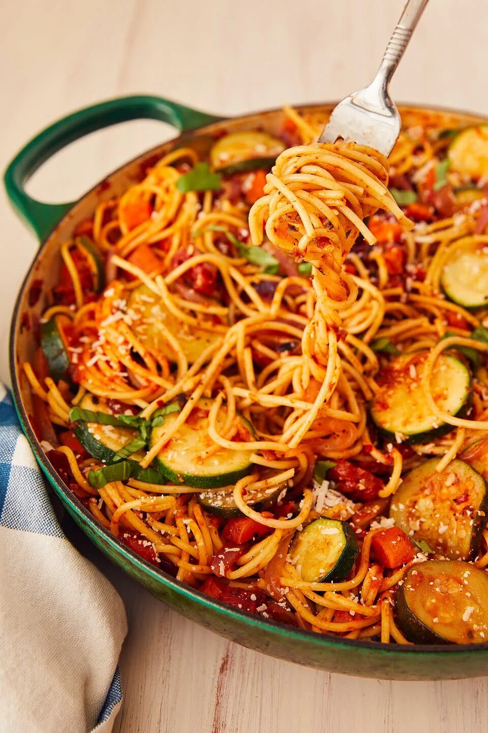 Макароны с овощами рецепты с фото 59 Veggie-Forward Pasta Recipes That Make The Perfect Summer Meals
