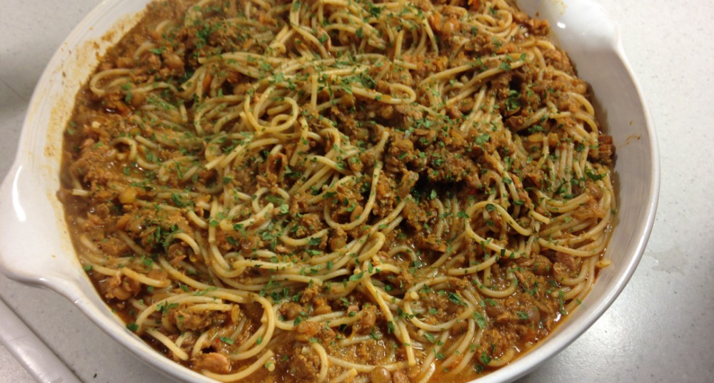 Макароны с печенью фото Chicken Liver Bolognese by Jamie Oliver Pinch in 2020 Chicken livers, Chicken li