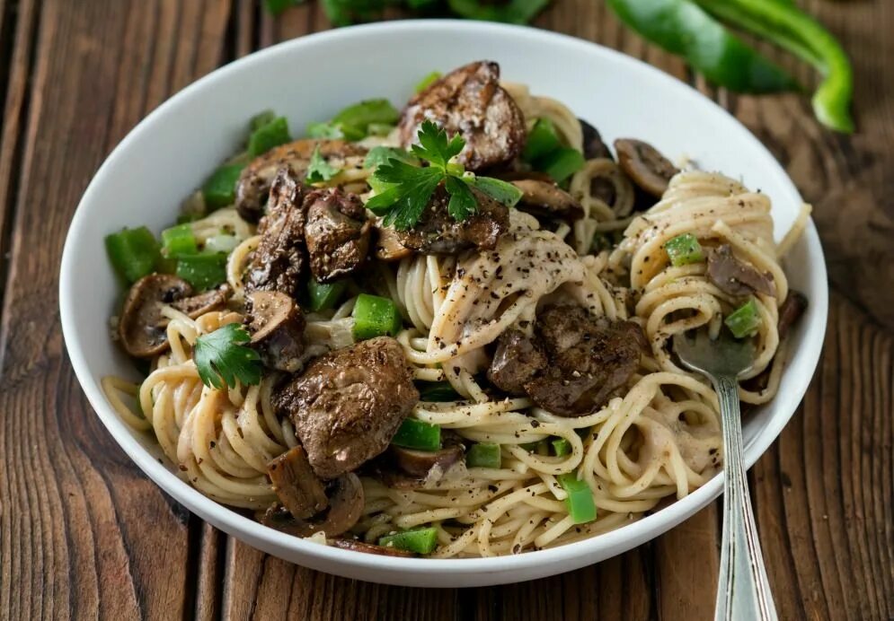 Макароны с печенью фото Creamy Chicken Liver and Mushroom Pasta Recipe