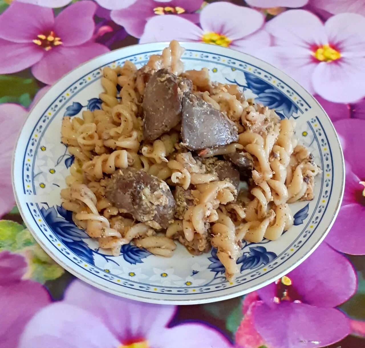Макароны с печенью фото Вермишель с куриной печенью: найдено 86 картинок