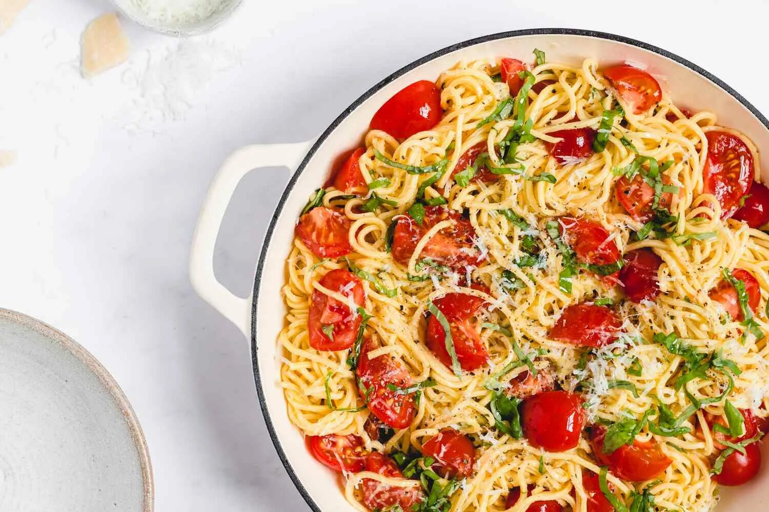 Макароны с помидорами с фото Fresh Tomato Pasta with Basil Recipe