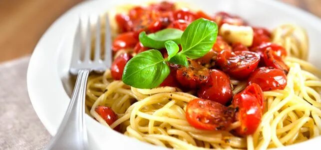 Макароны с помидорами с фото vermelho Cherry tomato pasta, Pasta, Ethnic recipes