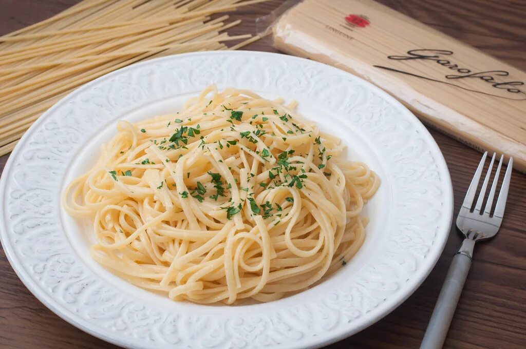 Макароны с соусом альфредо в школе фото Espaguetis o linguine con salsa Alfredo Flickr