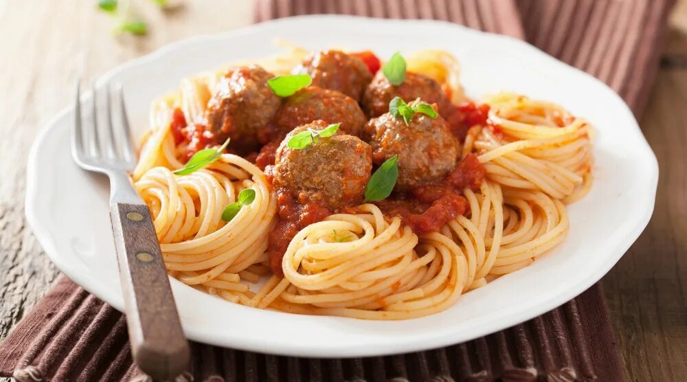 Макароны с соусом с фото Спагетти с мясными шариками