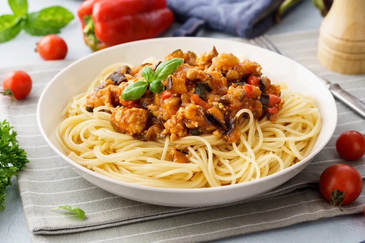 Макароны с соусом с фото Мясной соус с баклажанами к пасте: рецепт пошаговый с фото Меню недели