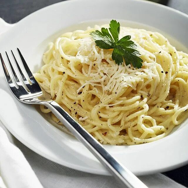Макароны с сыром фото на тарелке Паста с сыром и перцем Наполеон, Паста, Сыр