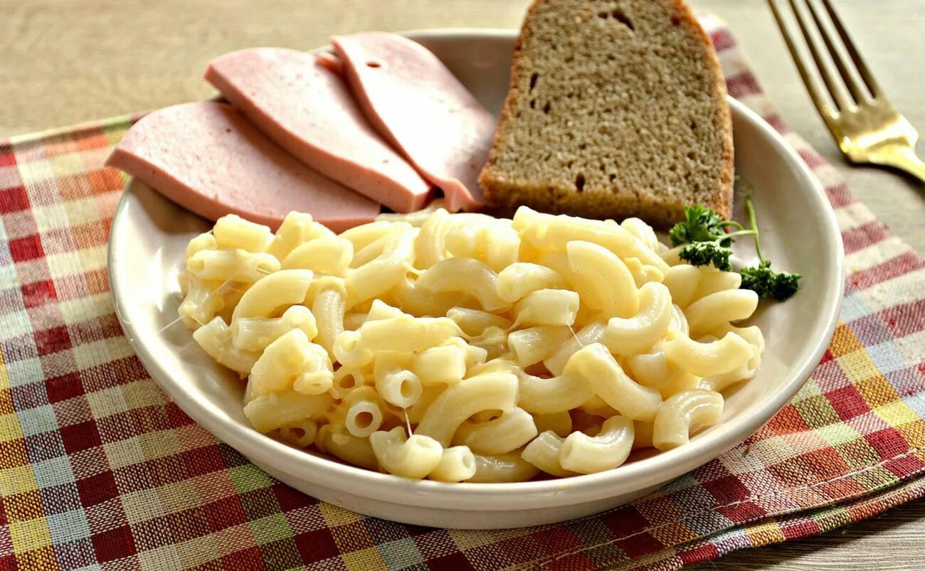 Макароны с сыром и колбасой фото Макароны с сыром - рецепт приготовления