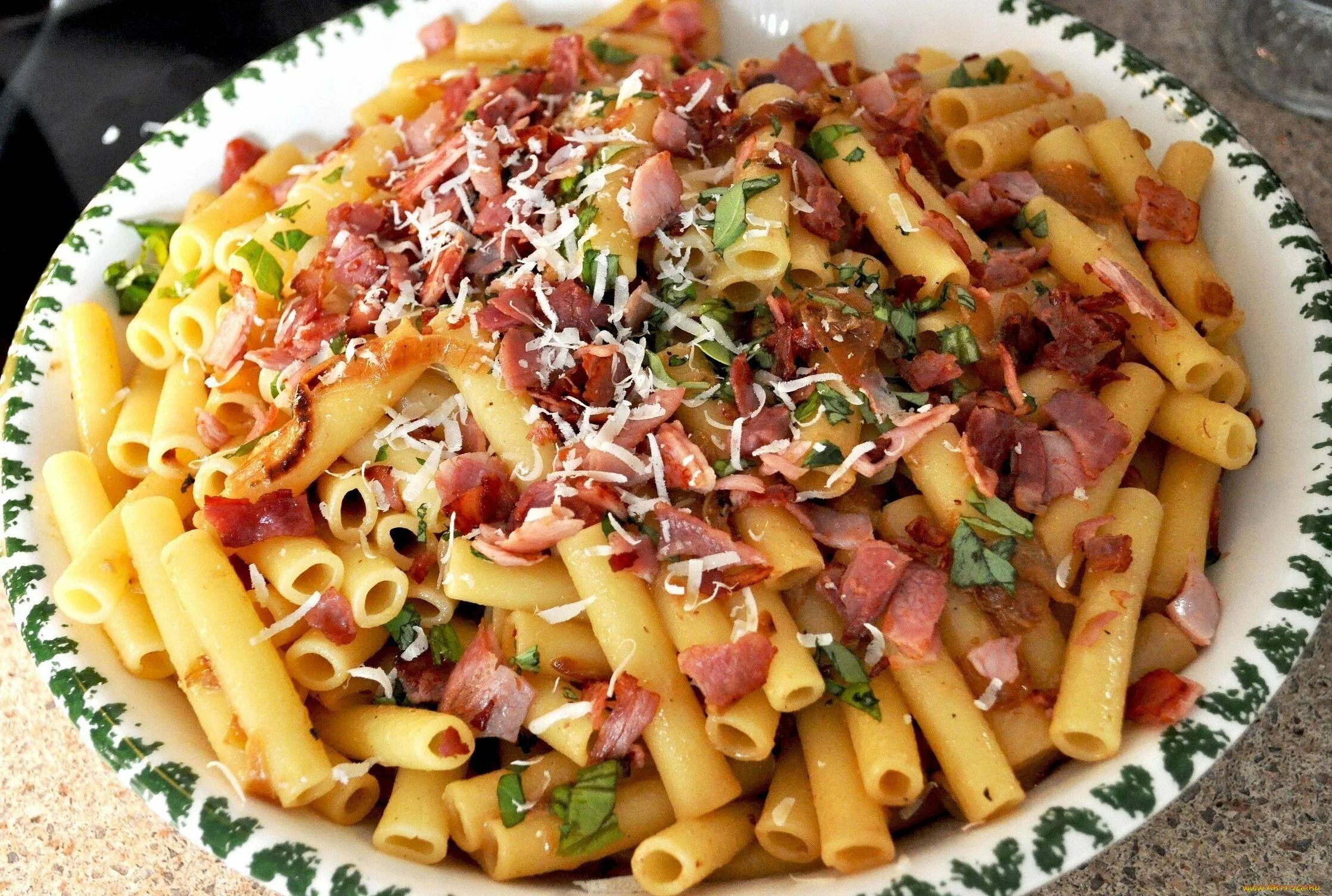 Макароны с сыром и колбасой фото Блюда из макарон