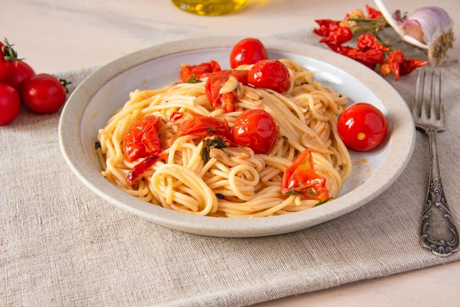 Макароны с сыром и помидорами фото Макароны в томатном соусе с сыром: найдено 90 изображений