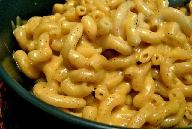 Макароны с сыром на сковороде фото 10 Modern Variations on Macaroni and Cheese Vegan mac and cheese, Mac cheese rec