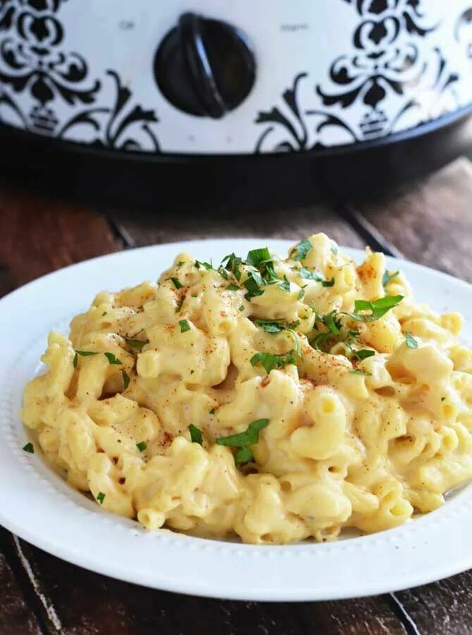 Макароны с сыром рецепт с фото Three Cheese Crock Pot Macaroni and Cheese Slow cooker pasta recipes, Macaroni a