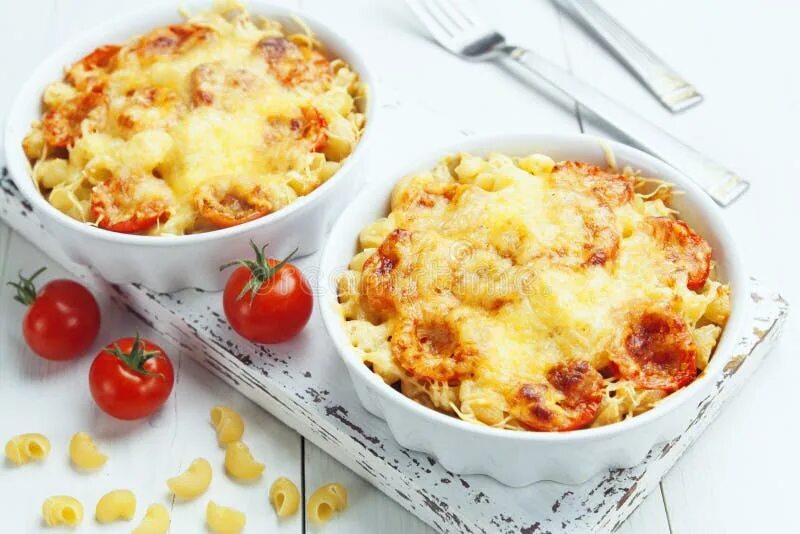 Макароны с сыром в духовке фото Pasta Baked with Tomato and Cheese Stock Photo - Image of macaroni, dish: 476266