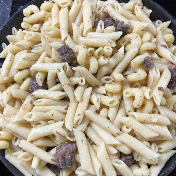 Макароны с тушенкой на сковороде фото Макароны с тушенкой свинина