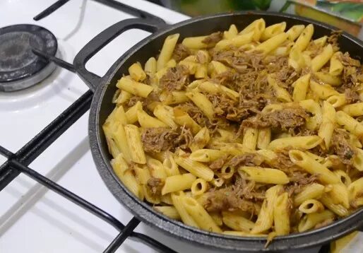 Макароны с тушенкой на сковороде фото Как приготовить макароны с тушенкой на сковороде CoffMachines.ru