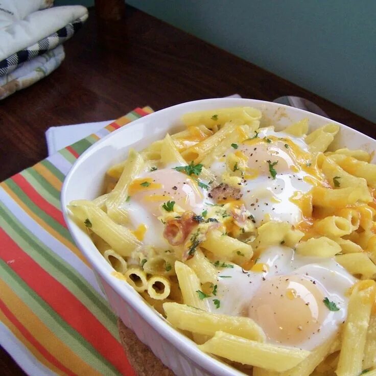 Макароны с яйцом на сковороде фото Buttery Pasta Skillet Bake Rezept