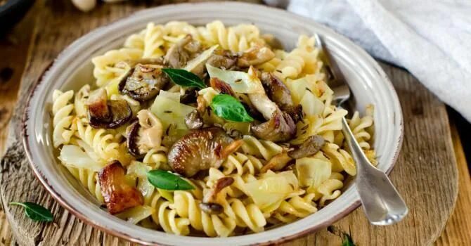 Макароны с жареной капустой рецепт с фото 15 recettes copieuses mais faibles en calories Fine food, Stuffed mushrooms, Mus