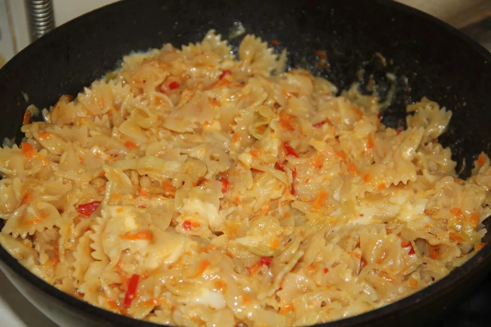 Макароны с жареной капустой рецепт с фото Макароны с сыром и сливками на сковороде простой рецепт фото - Тоши Суши