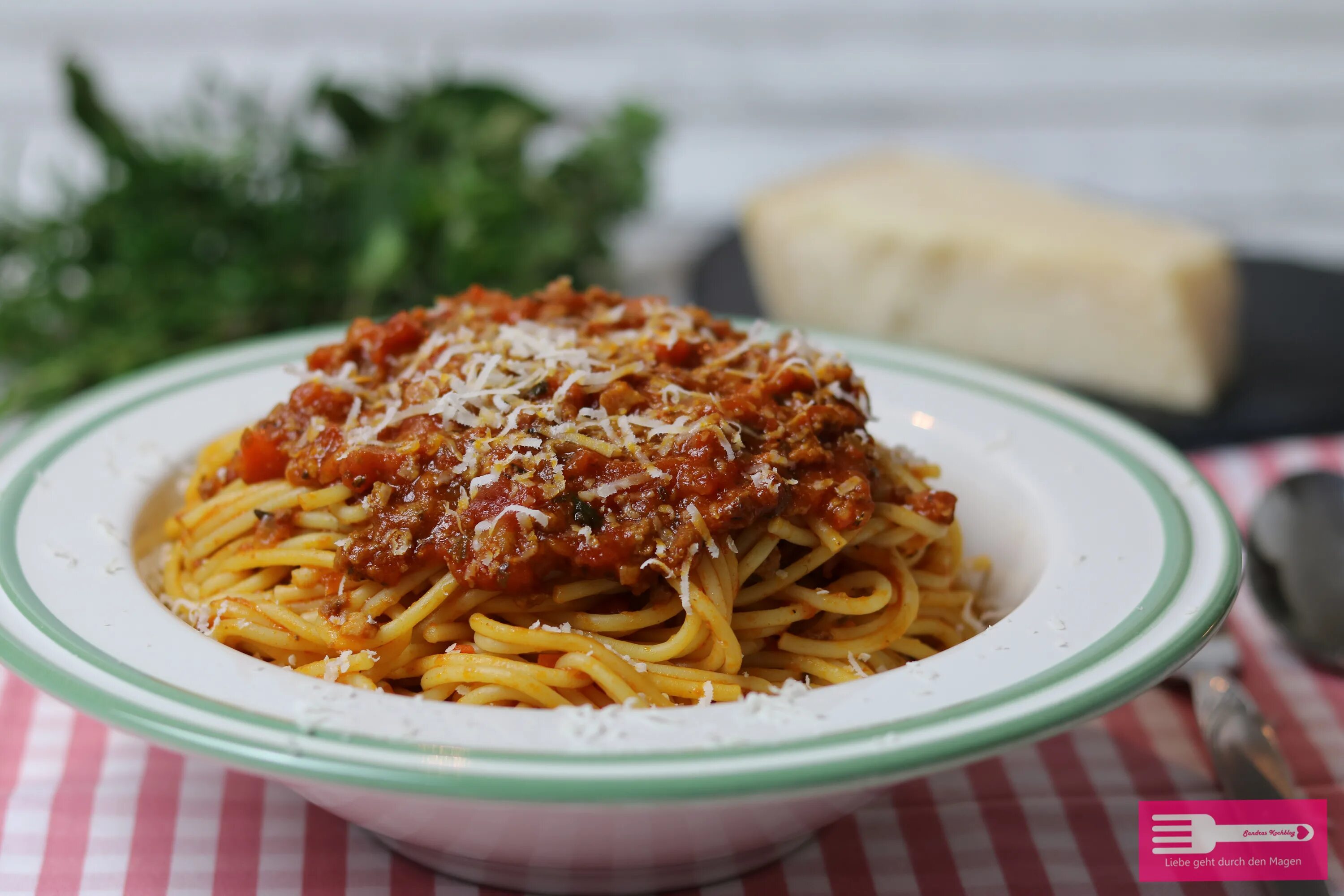 Макароны соус болоньезе рецепт с фото Maggi болоньезе CoffMachines.ru