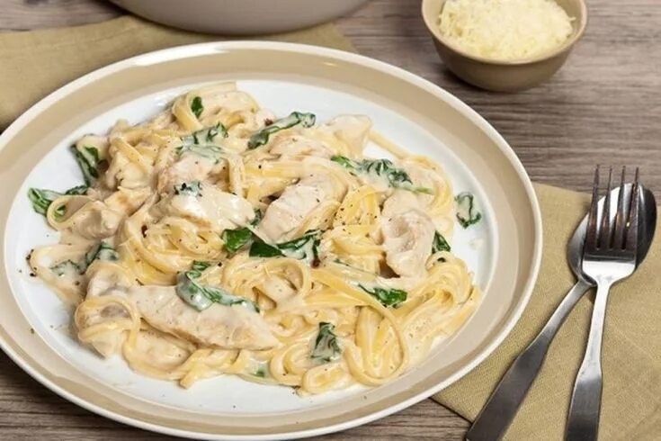 Макароны в сливочном соусе фото Подлива из курицы - 8 рецептов, как приготовить подливу Recette de plat, Recette