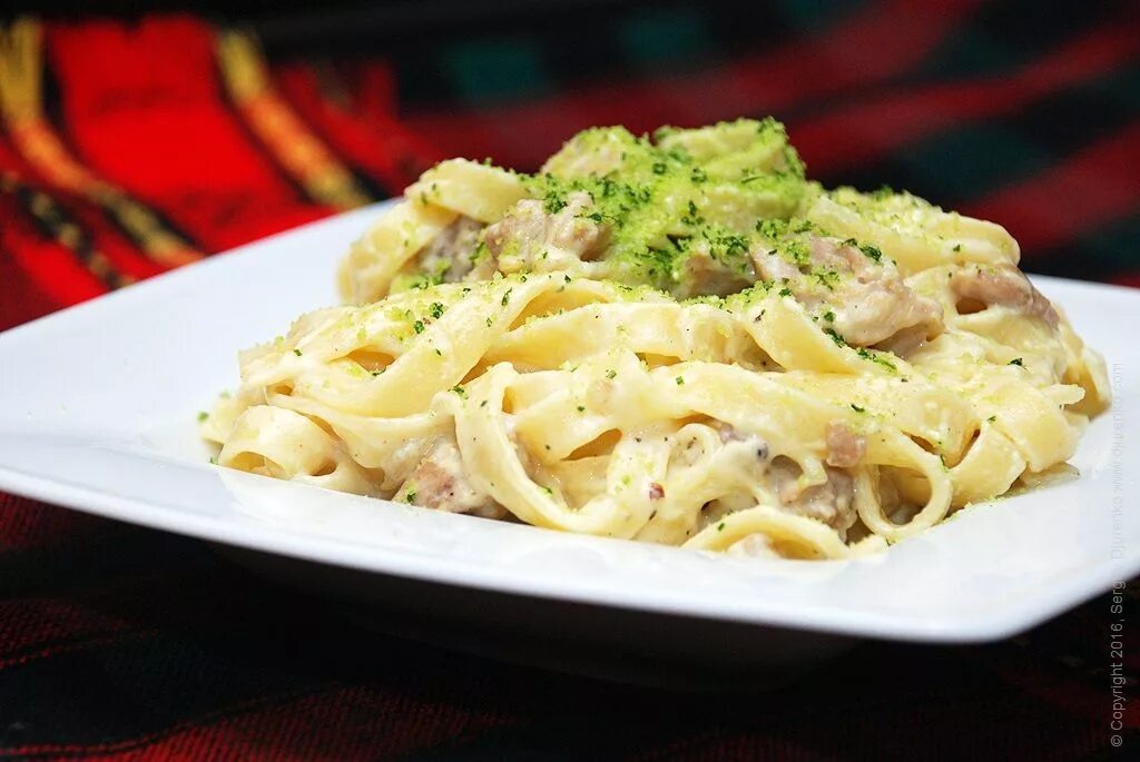 Макароны в сливочном соусе фото Паста с курицей в сливочном соусе Рецепт Паста с курицей, Национальная еда, Еда