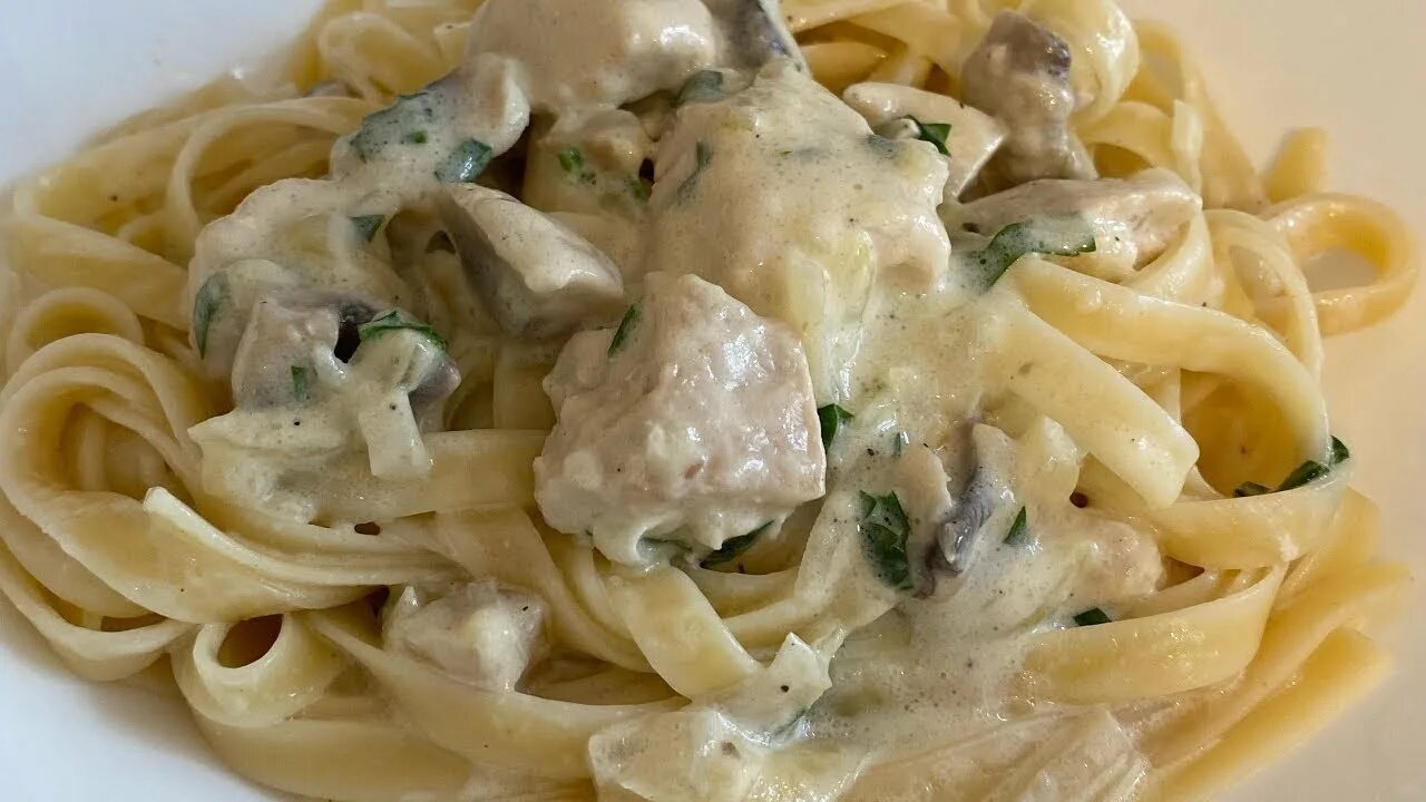 Макароны в сливочном соусе фото Макароны в духовке/Sobada makaron/Pasta in the oven/Hindi etli, Mantarlı ve Peyn