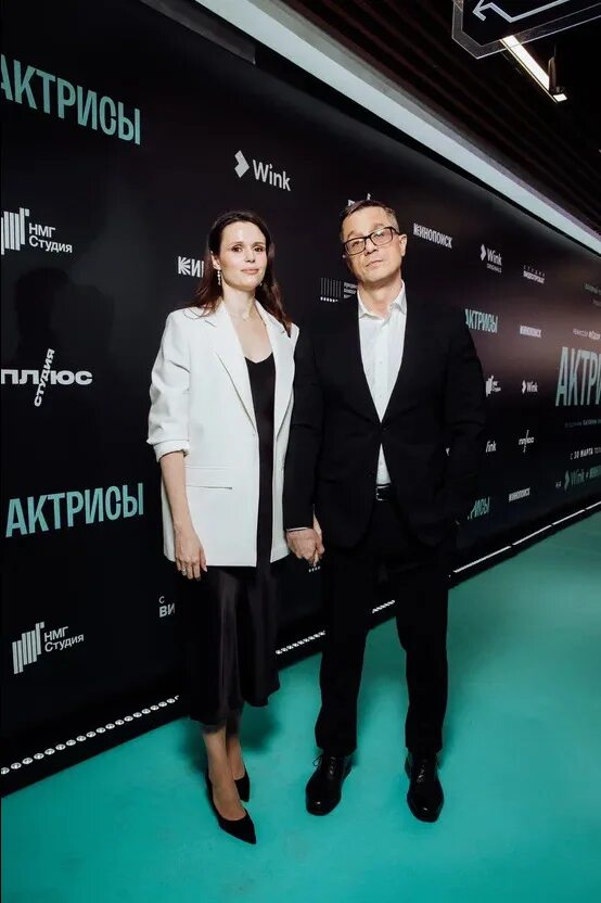 Макаров личная жизнь фото Сын Любови Полищук тайно женился на красавице-стюардессе - Сериалы