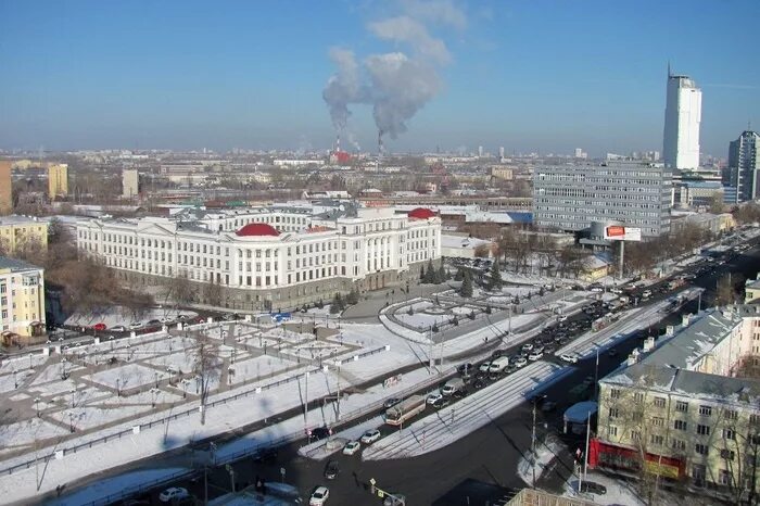 Макаровский екатеринбург ул челюскинцев фото Из-за ремонта Макаровского моста перекрывают улицу Челюскинцев, 16 апреля 2018 г