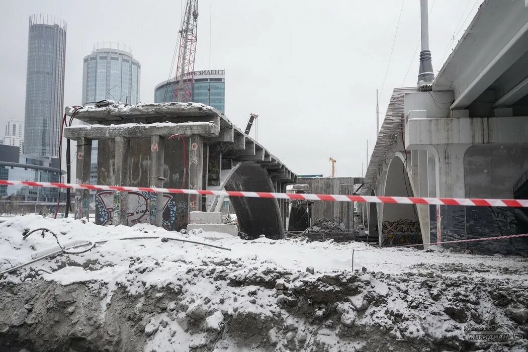 Макаровский мост екатеринбург фото В Екатеринбурге начат второй этап реконструкции Макаровского моста