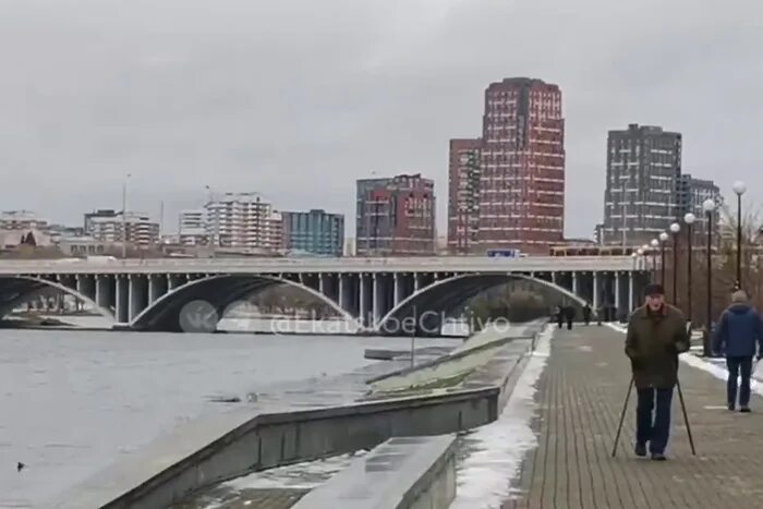 Макаровский мост екатеринбург фото Движение на Макаровском мосту в Екатеринбурге открыли, 31 октября 2022 года