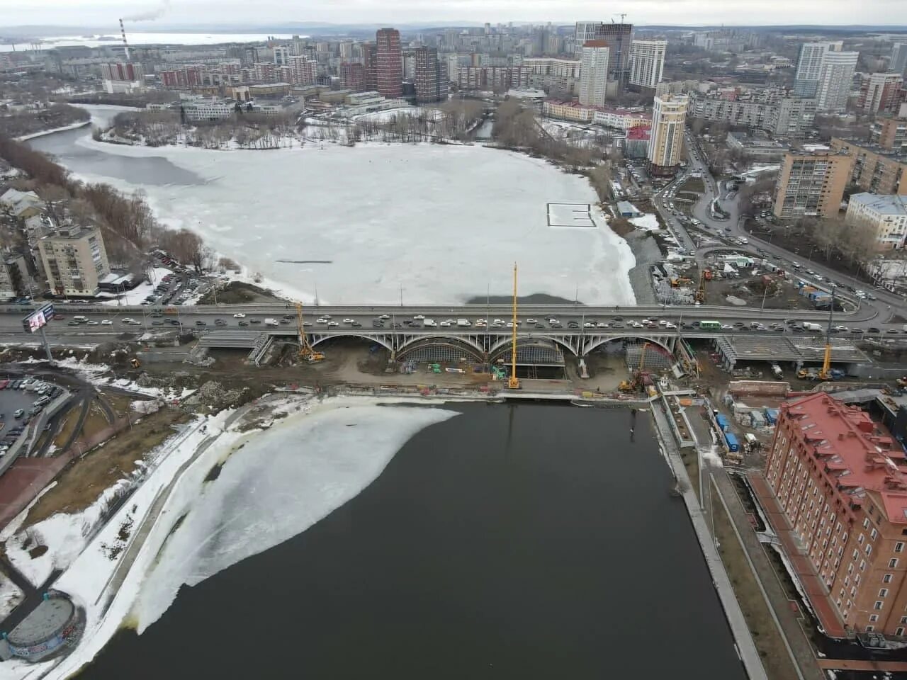 Макаровский мост екатеринбург фото Когда достроят Макаровский мост - 2 апреля 2021 - Е1.ру