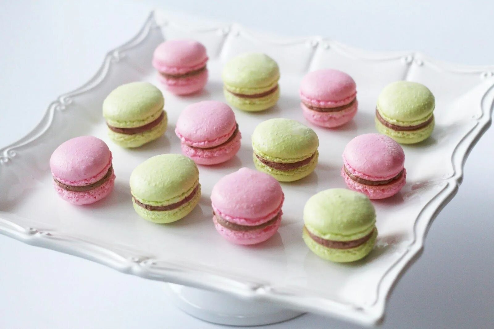 Макаруны рецепт в домашних с фото Easter Baskets For Kids Macaron filling, Buttercream filling, Macaron recipe