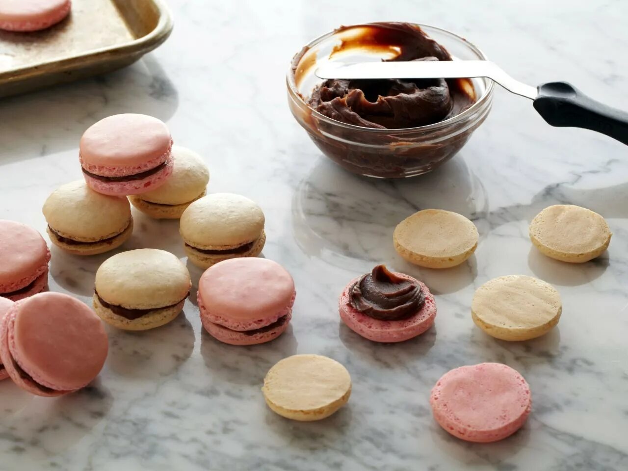 Макаруны рецепт в домашних условиях с фото How to Make Perfect Macarons at Home, According to a Pastry Chef Easy Baking Tip
