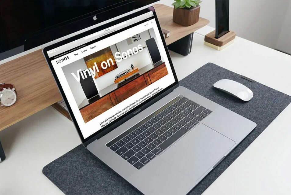 Макбук для дизайнера интерьера какой выбрать Macbook Pro With Office Supplies On The Table " CSS Author