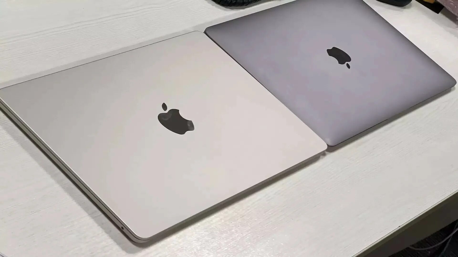 Макбук серый космос фото Аналитик: 15-дюймовый MacBook Air представят в начале апреля - Rozetked.me