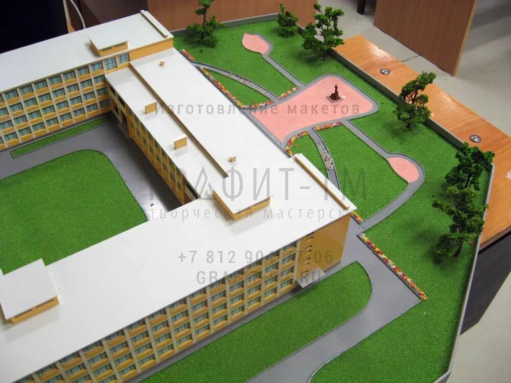 Макет школы фото Графит-ТМ Макет школы-интерната № 1 им.Грота М 1:200