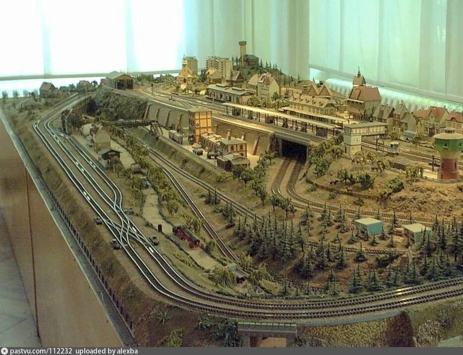Макеты железных дорог фото Россия из сказки Model train layouts, Model trains, Model railway track plans