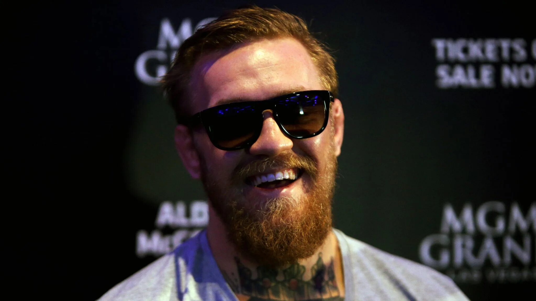 Макгрегор в очках фото Floyd Mayweather 'likely' to return to face Conor McGregor Boxing News Sky Sport
