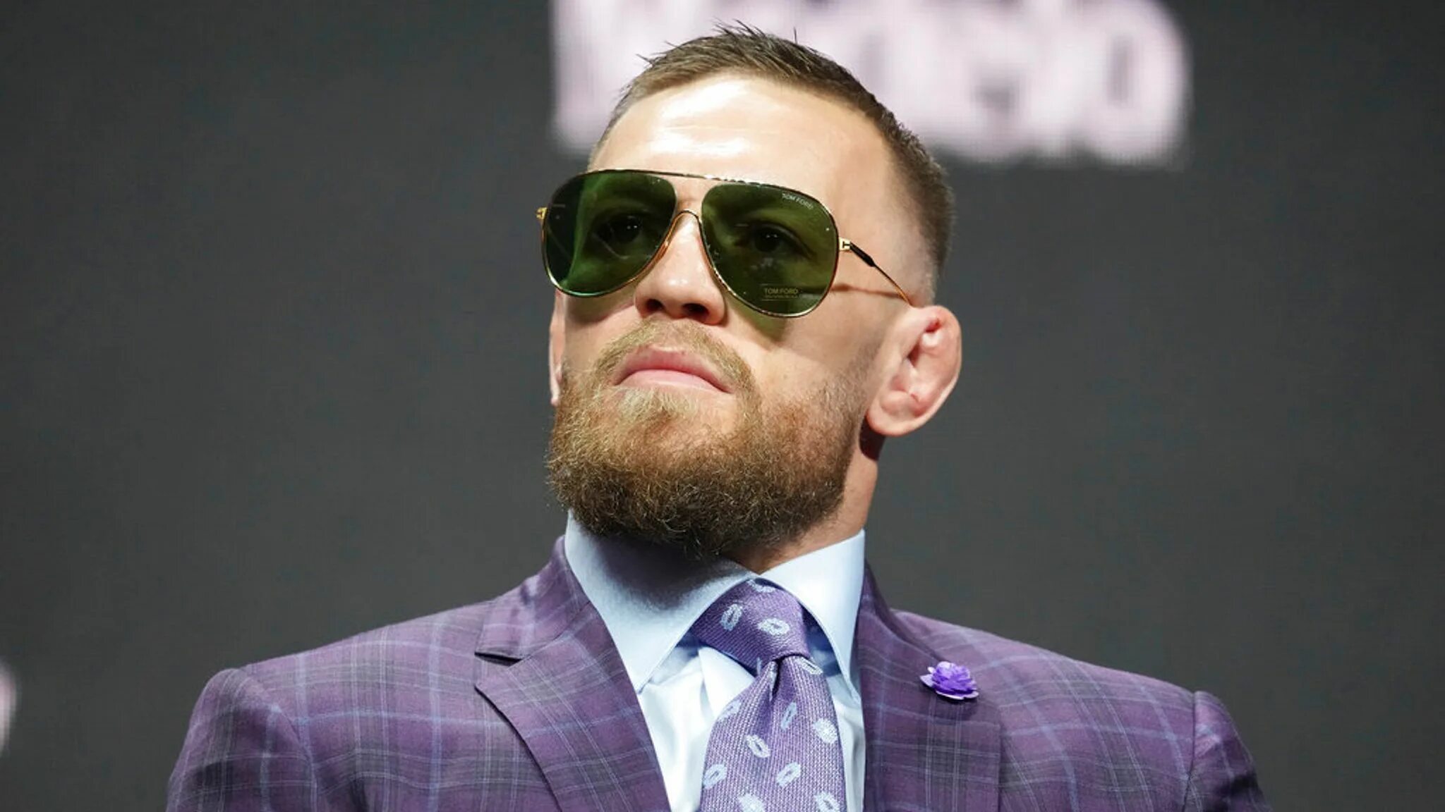 Макгрегор в очках фото Conor McGregor compliments Tyson Fury and Deontay Wilder for 'great heavyweight 