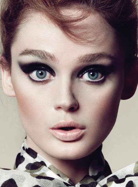 Макияж 00 х годов Make: Cat Eyes Retro makeup, Hair makeup, Eye makeup