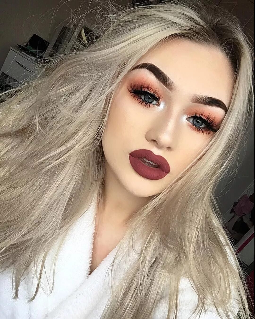 Макияж 16 Ver esta foto do Instagram de @megfeather * 34.5 mil curtidas Face makeup, Chic 