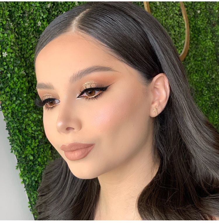 Макияж 16 лет Pin de Isabella Movil en SALUD Y BELLEZA en 2022 Maquillaje de ojos fiesta, Maqu