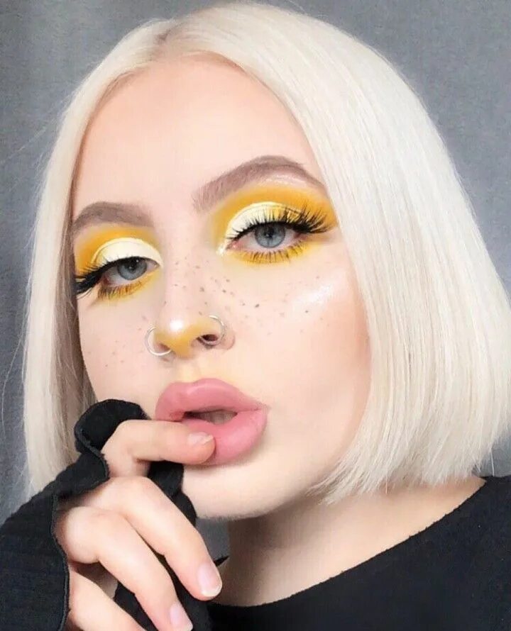 Макияж 19 года Pin by Shannon Leigh on makeup Yellow makeup, Simple makeup, Makeup looks